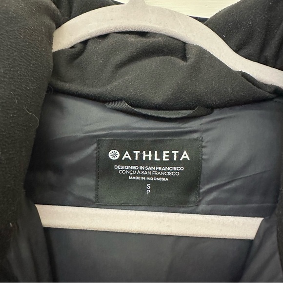 Athleta Outbound Parka - Picture 4 of 16